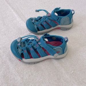 Keens kids size 12